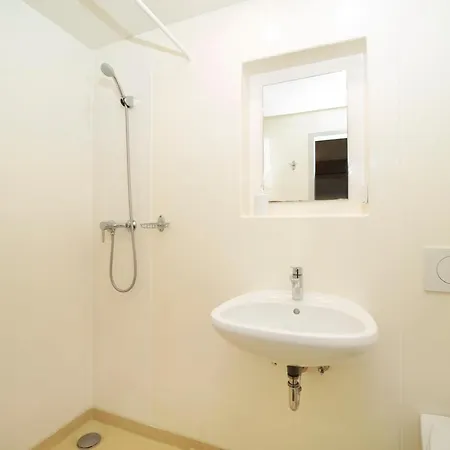 Szobi Malomkert Lovarda Aparthotel *