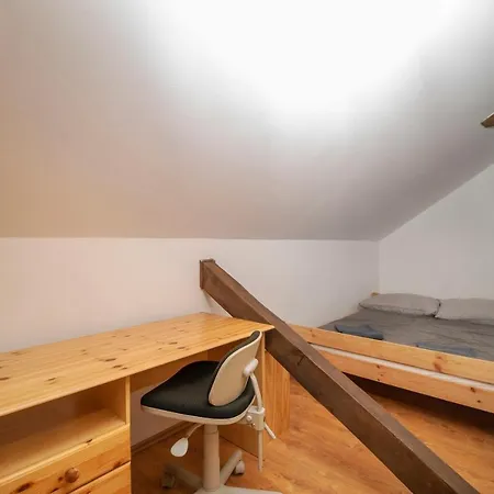 Aparthotel Szobi Malomkert Lovarda *