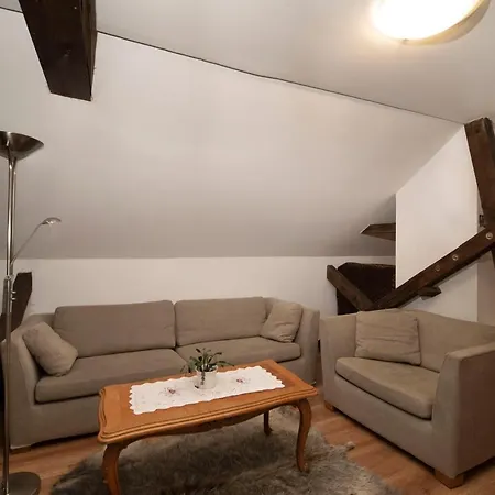 Szobi Malomkert Lovarda Aparthotel *